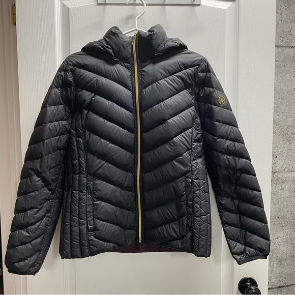 MICHAEL KORS Packable Down Fill Jacket - Picture 1 of 3